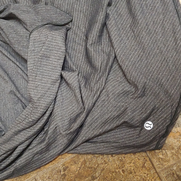 NWOT Lululemon athletica top sz.Small - Picture 4 of 11